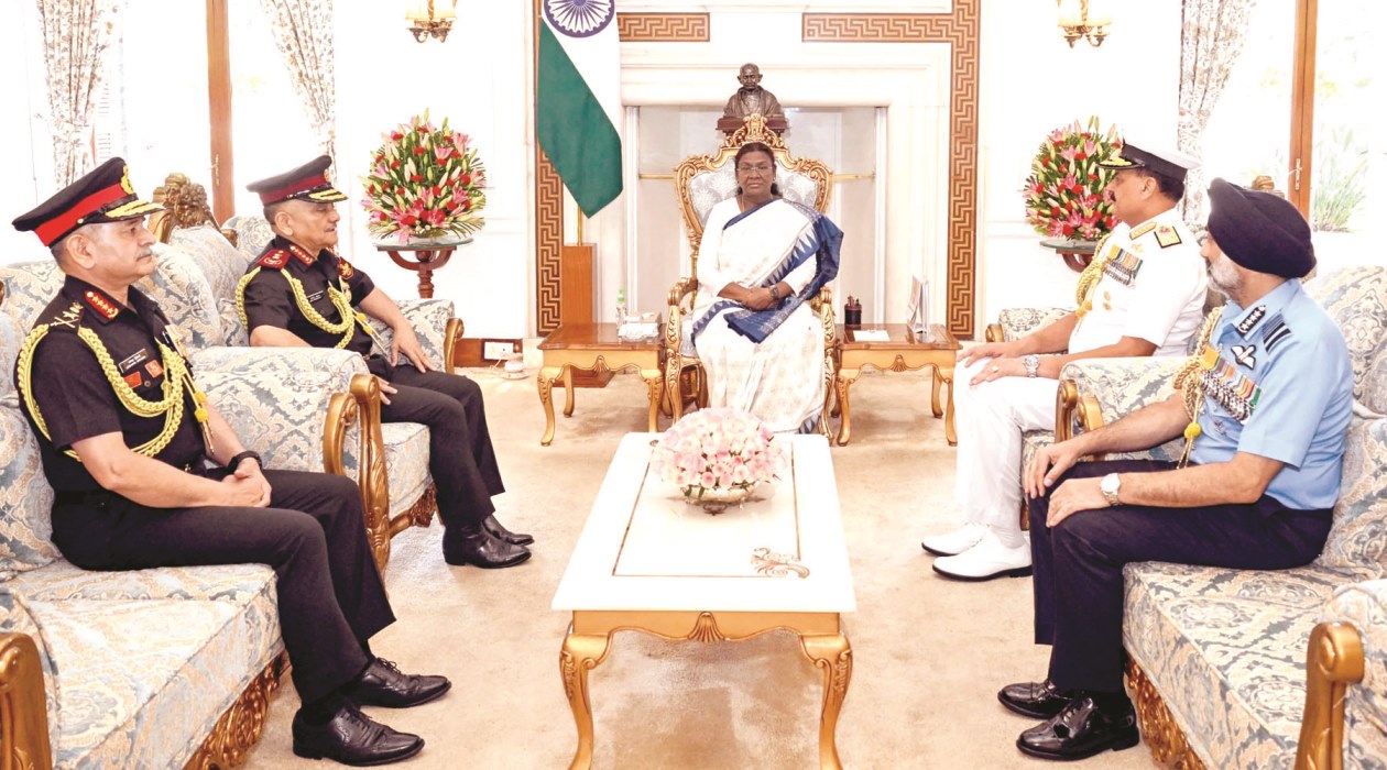 CDS and three service chiefs meet President Murmu.